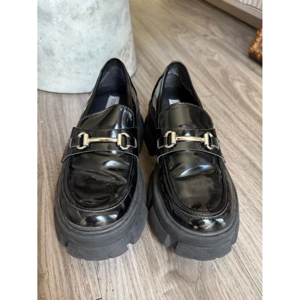Steve Madden Black Patent Chunky Lug Sole Loafers Horsebit Size 8 preppy